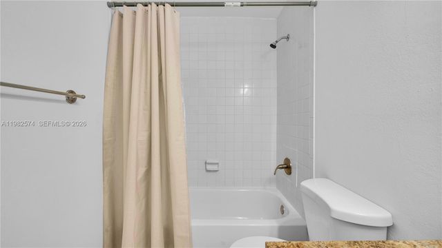 10583 La Placida Dr, Coral Springs, FL 33065