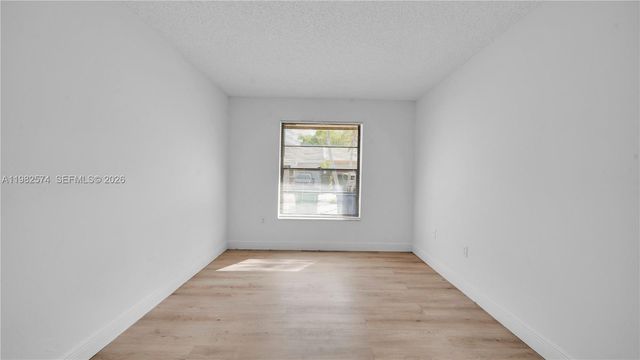 10583 La Placida Dr, Coral Springs, FL 33065