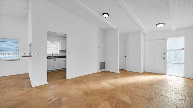 10583 La Placida Dr, Coral Springs, FL 33065