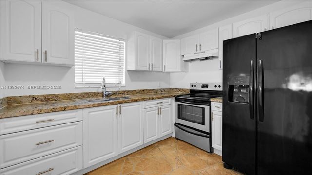 10583 La Placida Dr, Coral Springs, FL 33065