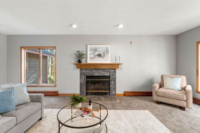 56 School St, Dunstable, MA 01827