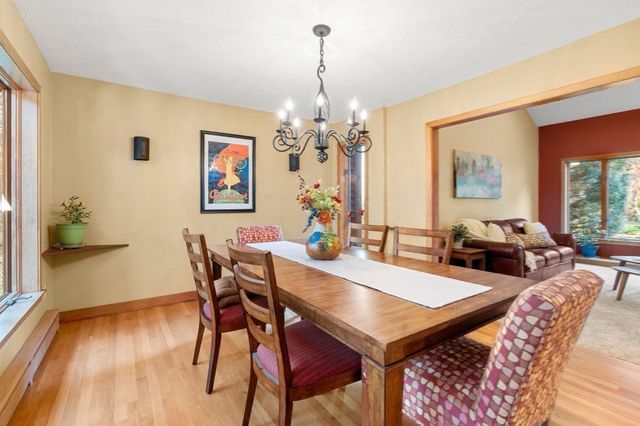 56 School St, Dunstable, MA 01827