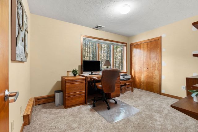56 School St, Dunstable, MA 01827