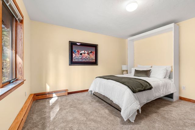 56 School St, Dunstable, MA 01827