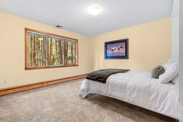 56 School St, Dunstable, MA 01827