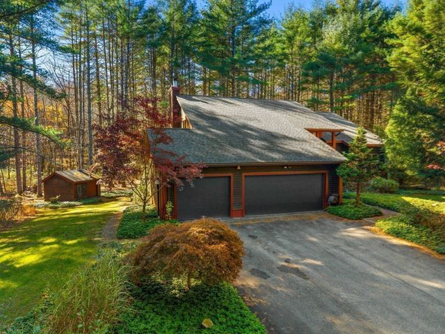56 School St, Dunstable, MA 01827