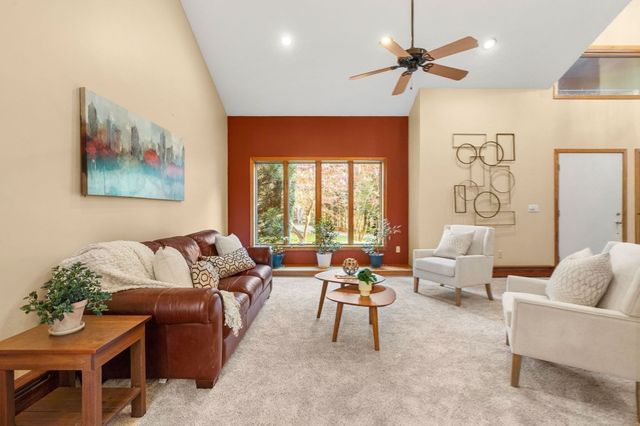 56 School St, Dunstable, MA 01827