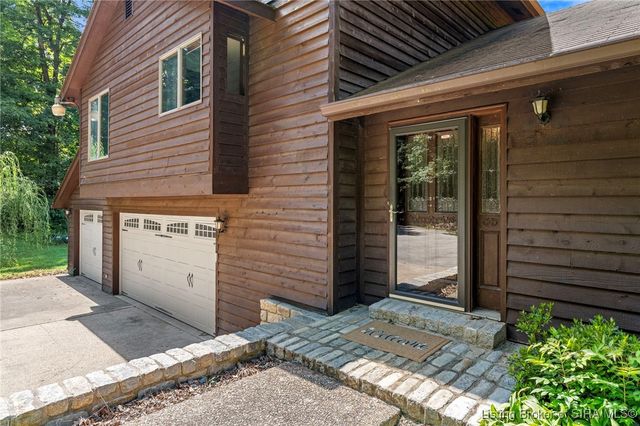 4505 Lake Forest Court, Charlestown, IN 47111