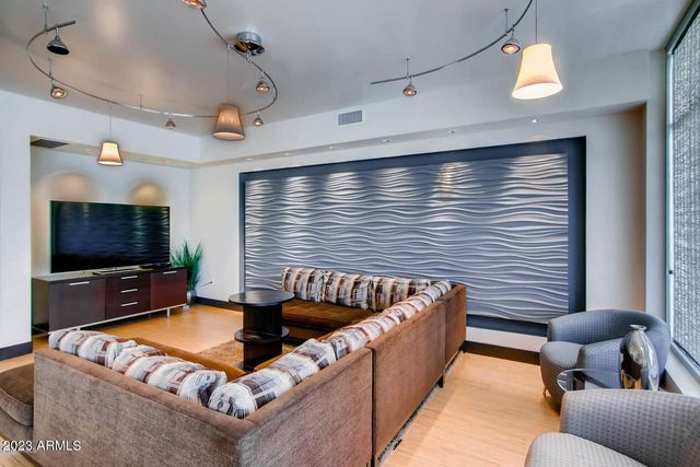 140 E RIO SALADO Parkway 702, Tempe, AZ 85281