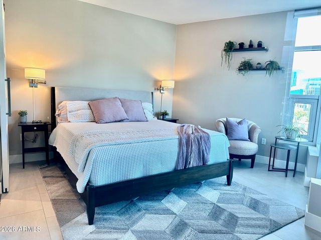 140 E RIO SALADO Parkway 702, Tempe, AZ 85281