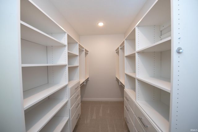 5326 Gainsboro Drive, West Lafayette, IN 47906