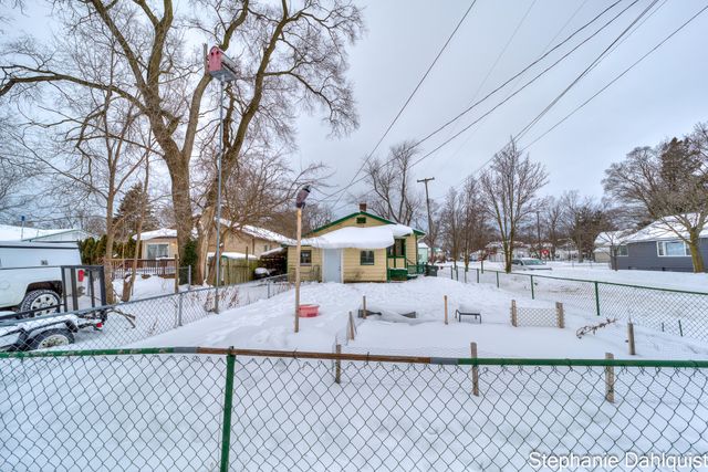 2208 Torrent Street, Muskegon City, MI 49441