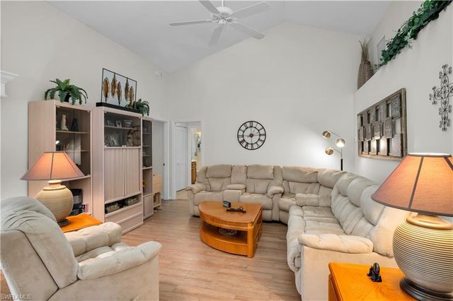 5854 Westbourgh CT, Naples, FL 34112
