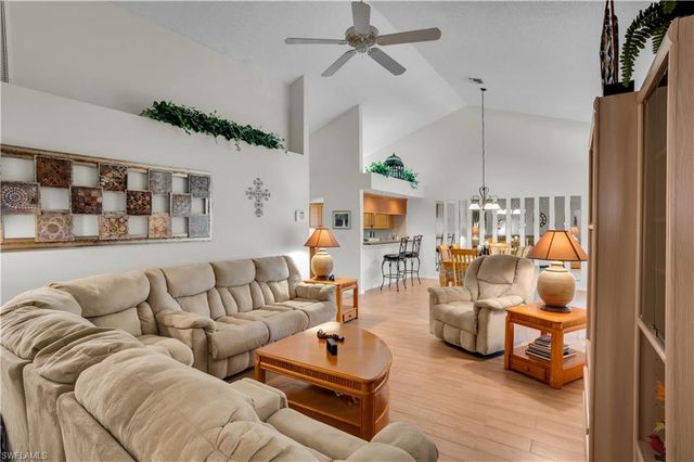 5854 Westbourgh CT, Naples, FL 34112