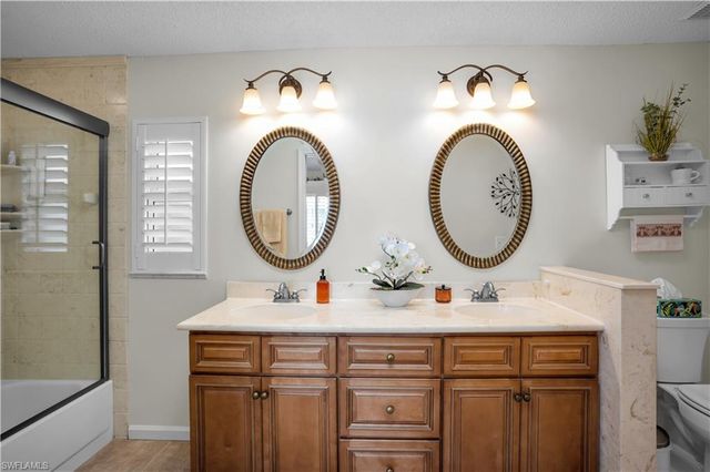 5854 Westbourgh CT, Naples, FL 34112