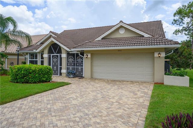 5854 Westbourgh CT, Naples, FL 34112