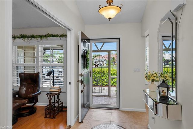 5854 Westbourgh CT, Naples, FL 34112