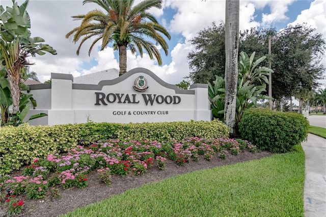 5854 Westbourgh CT, Naples, FL 34112