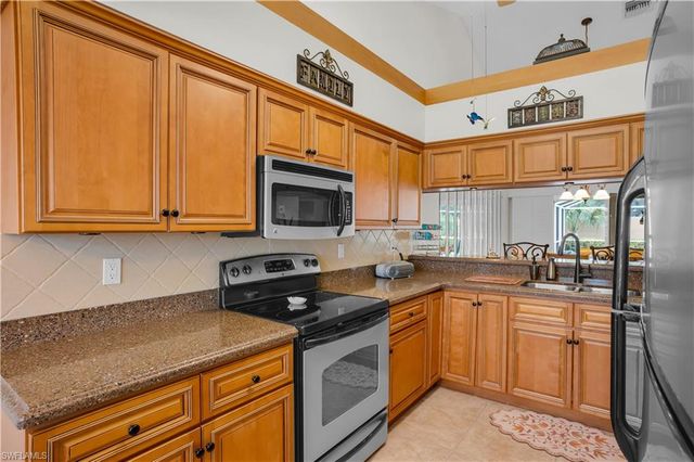 5854 Westbourgh CT, Naples, FL 34112