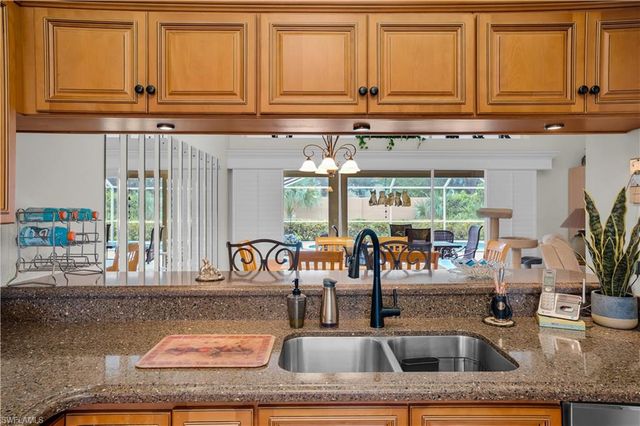5854 Westbourgh CT, Naples, FL 34112
