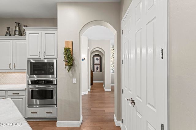 3948 E PARKSIDE Lane, Phoenix, AZ 85050