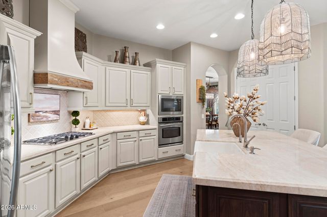 3948 E PARKSIDE Lane, Phoenix, AZ 85050
