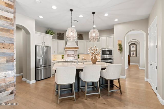 3948 E PARKSIDE Lane, Phoenix, AZ 85050