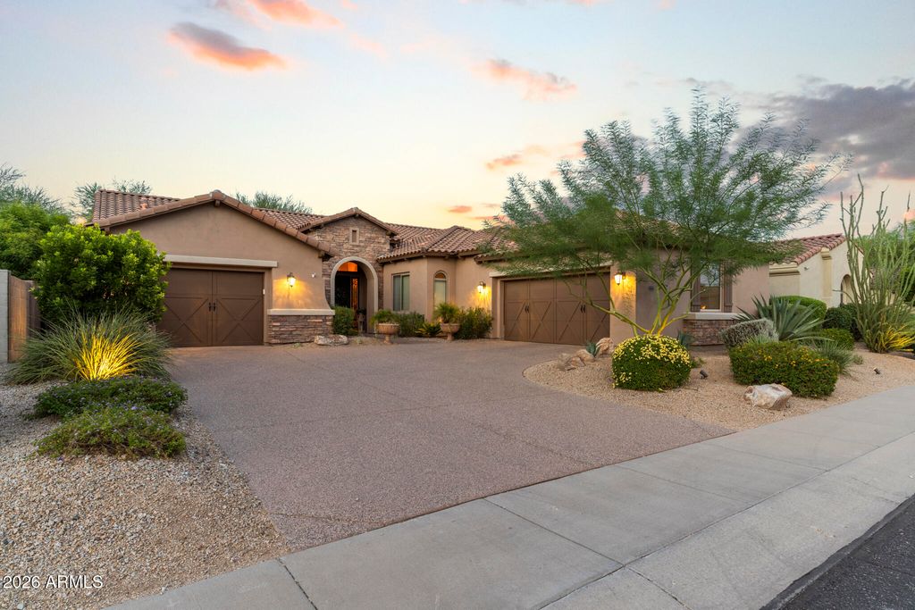 3948 E PARKSIDE Lane, Phoenix, AZ 85050 — exterior