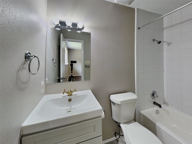 701 Admiralty Way, Fort Worth, TX 76108