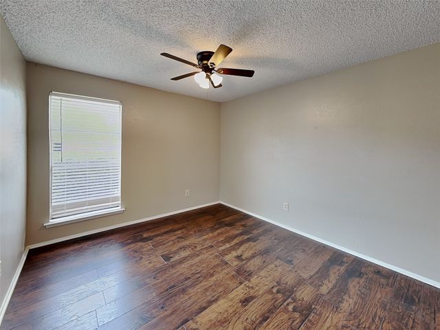 701 Admiralty Way, Fort Worth, TX 76108