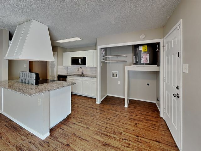 701 Admiralty Way, Fort Worth, TX 76108