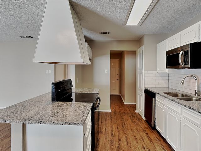 701 Admiralty Way, Fort Worth, TX 76108