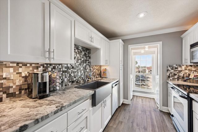 7000 Seawall Boulevard 431, Galveston, TX 77551