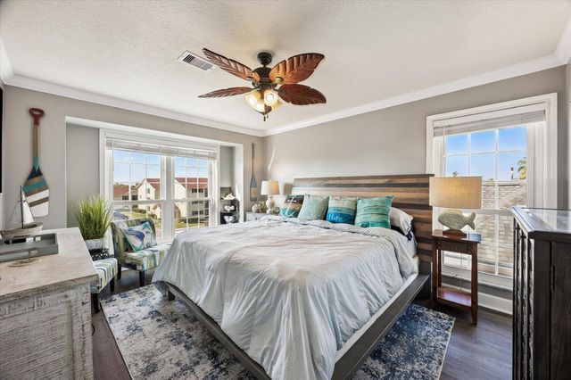 7000 Seawall Boulevard 431, Galveston, TX 77551