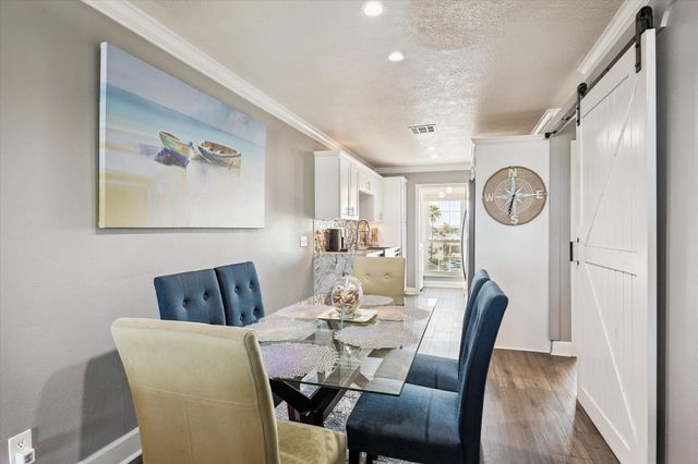 7000 Seawall Boulevard 431, Galveston, TX 77551