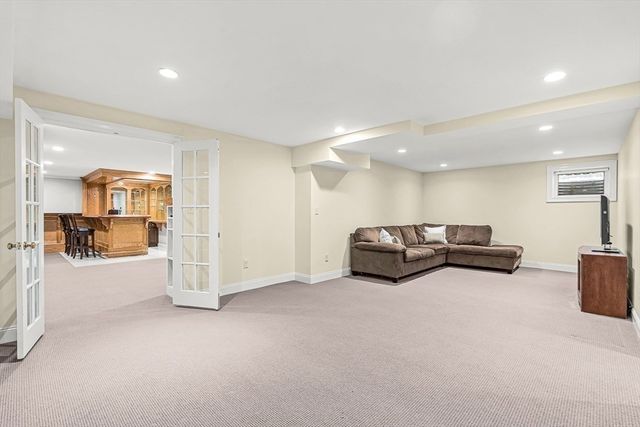 45 Bacon Street, Winchester, MA 01890