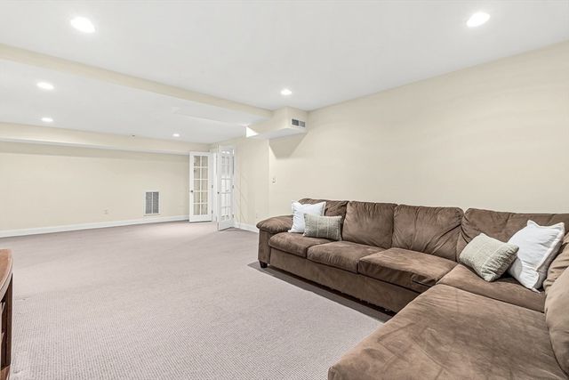 45 Bacon Street, Winchester, MA 01890