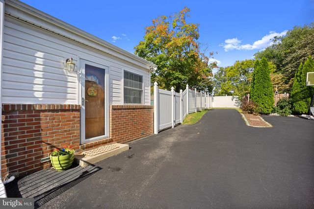 268 BEECHWOOD RD, Springfield, PA 19064