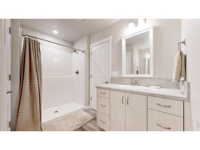 228 E 4th St, Berthoud, CO 80513