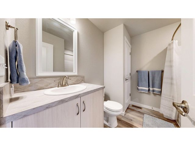228 E 4th St, Berthoud, CO 80513