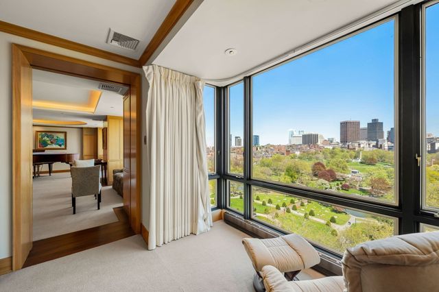 2 Commonwealth Ave 14-B, Boston, MA 02116