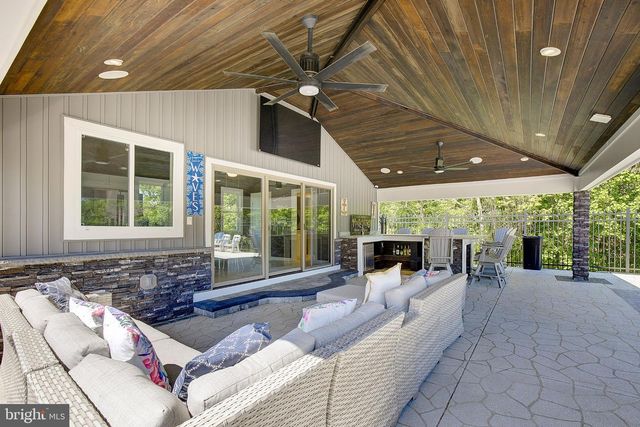 2393 GARRITY RD, St Leonard, MD 20685