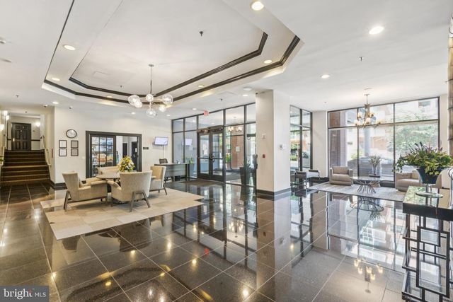 1001 N Randolph St Apt 720, Arlington, VA 22201