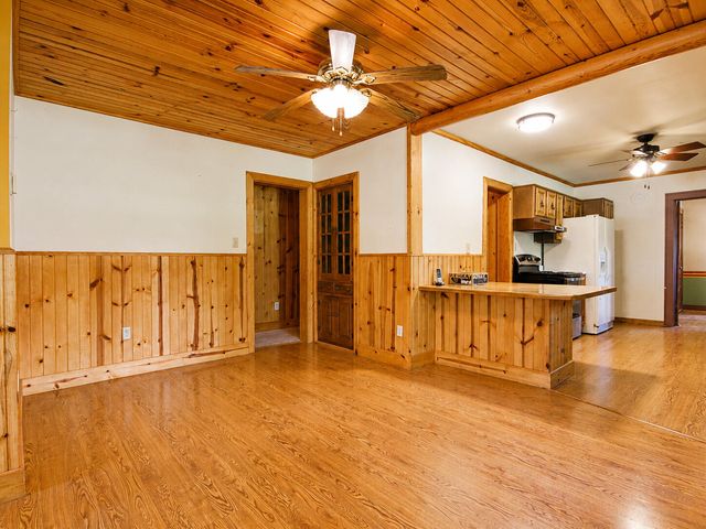564 W Us Highway 30, Valparaiso, IN 46385