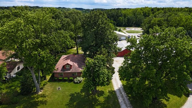 564 W Us Highway 30, Valparaiso, IN 46385