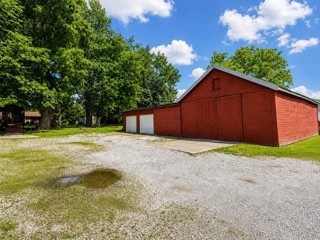 564 W Us Highway 30, Valparaiso, IN 46385