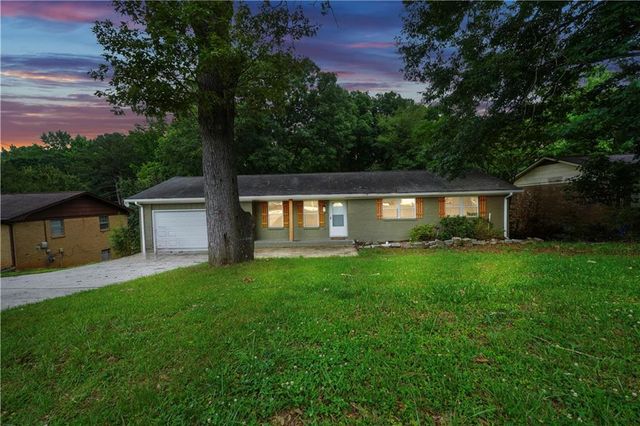 1558 Tanglewood Way NW, Conyers, GA 30012