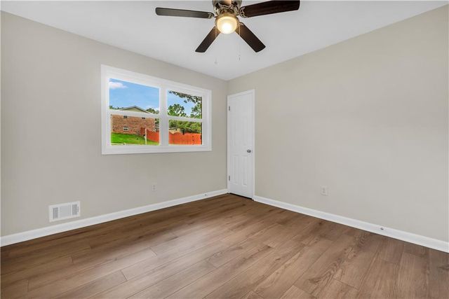 1558 Tanglewood Way NW, Conyers, GA 30012