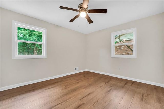1558 Tanglewood Way NW, Conyers, GA 30012