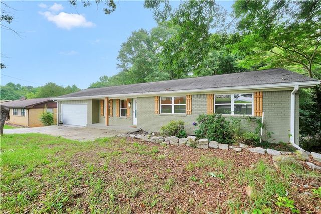 1558 Tanglewood Way NW, Conyers, GA 30012